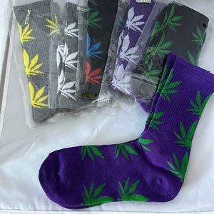 Cannabis socks - 6 pairs New in plastic